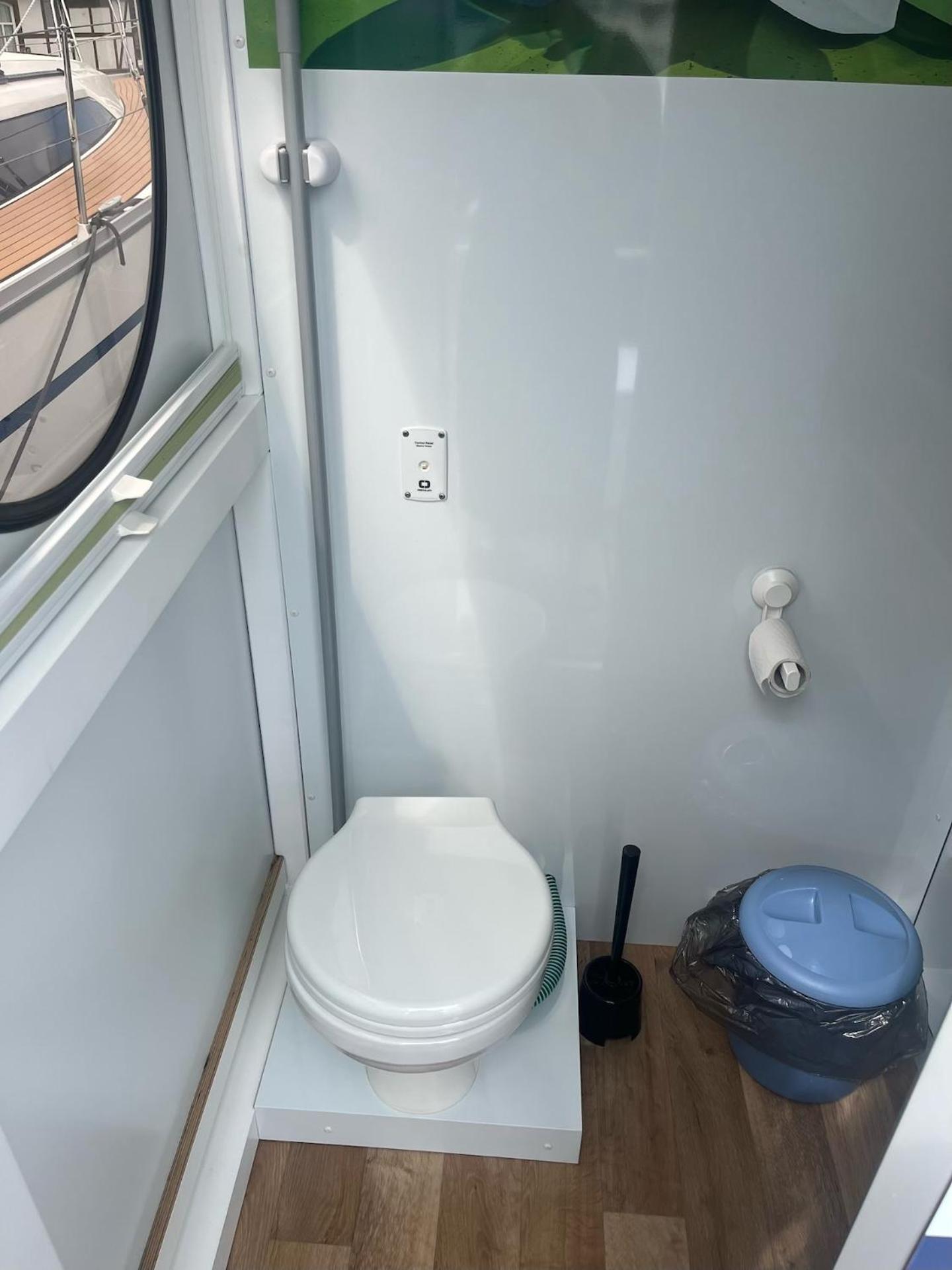 Wohlfuehlboot Hausboot - Festlieger Im Hafen Bad Saarow - Wc An Bord, Dusche An Land Hotel Eksteriør billede