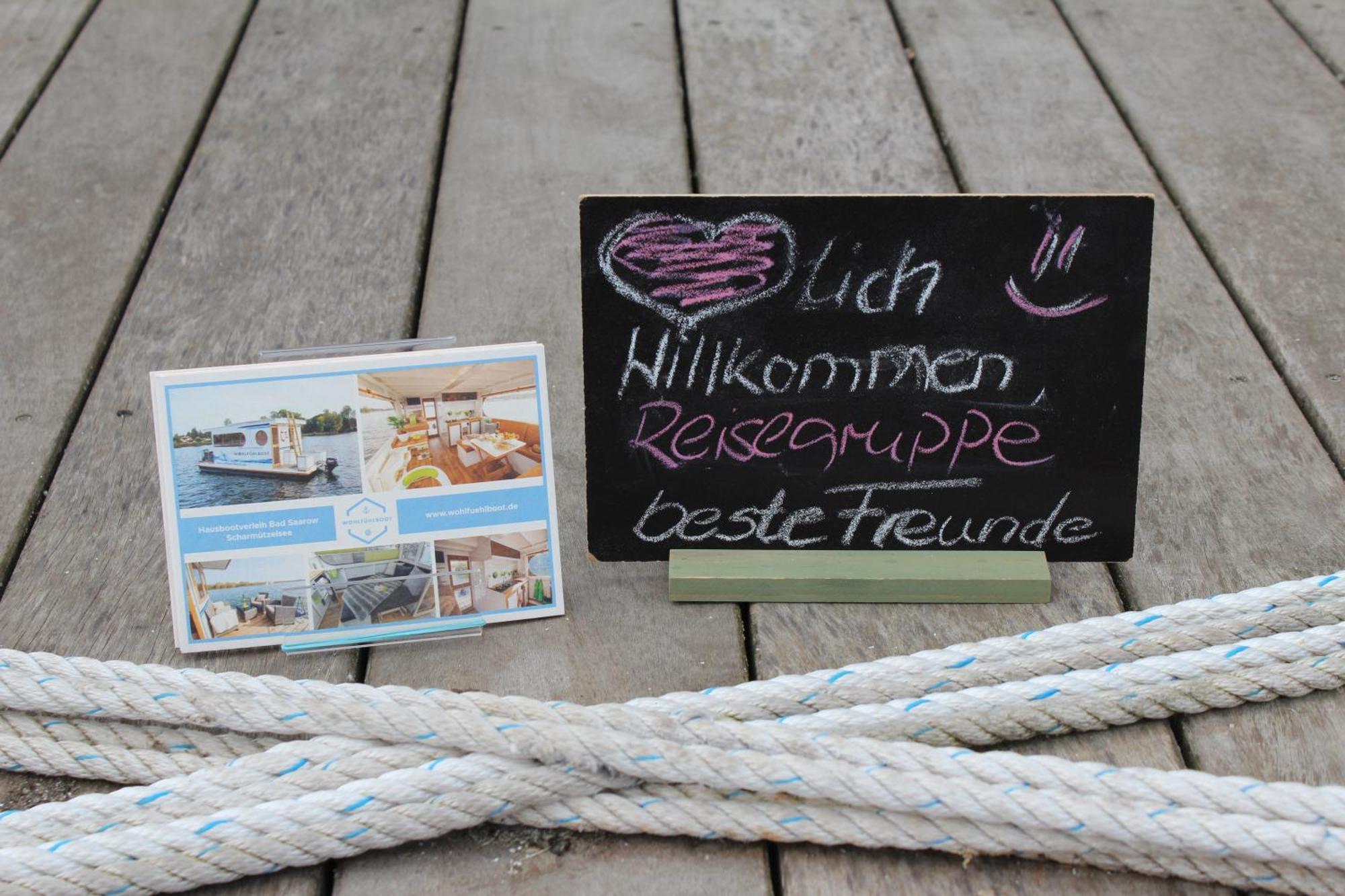 Wohlfuehlboot Hausboot - Festlieger Im Hafen Bad Saarow - Wc An Bord, Dusche An Land Hotel Eksteriør billede